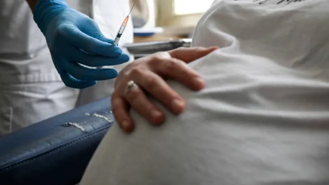 Poche donne si vaccinano durante la gravidanza