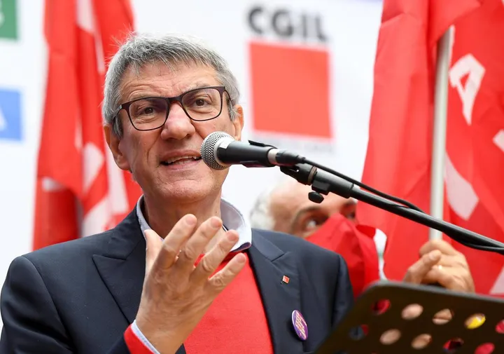 Maurizio Landini, 60 anni, è segretario della Cgil dal gennaio del 2019. Per sette anni è stato il segretario della Fiom