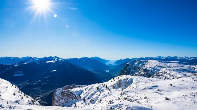 Meteo venerdì 31 dicembre: sole  e temperature miti sulle Alpi