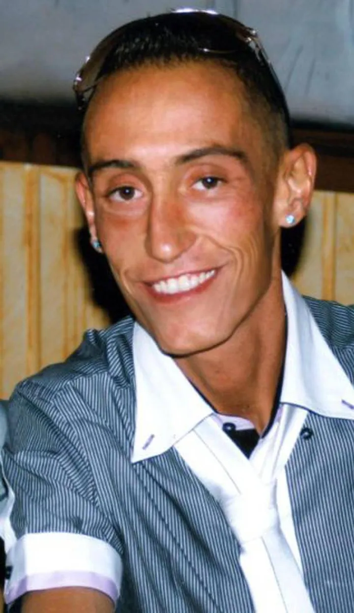 Stefano Cucchi, morto per le lesioni. subite. in caserma, aveva 30 anni