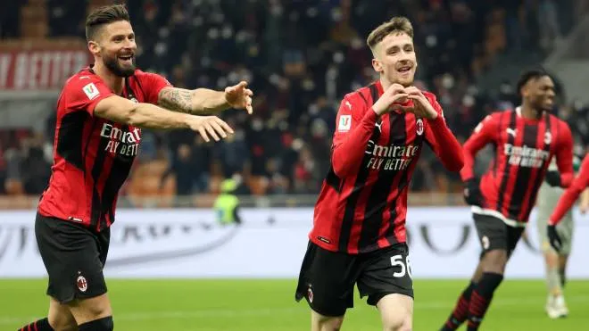 Milan�s Alexis Saelemaekers (C) jubilates with his teammates during the Italy Cup round of 16 between AC Milan and Genoa CFC at the Giuseppe Meazza stadium in Milan, Italy, 13 January 2022.
ANSA/MATTEO BAZZI