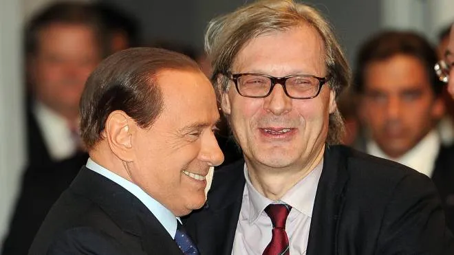 Silvio Berlusconi (85 anni) abbraccia. Vittorio Sgarbi (69) Sono amici di lunga data