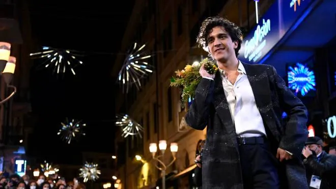 Italian singer Tananai arrives on the red carpet for the 72nd Sanremo Italinan song Festival, Sanremo, Italy, 31 January 2022. The music festival will run from 01 to 05 February 2022. ANSA/RICCARDO ANTIMIANI