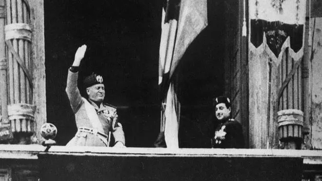 Come cadde Benito Mussolini e si arrivò alla Liberazione?