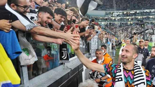 Juventus� Giorgio Chiellini greet the fans during the italian Serie A soccer match Juventus FC vs SS Lazio at the Allianz Stadium in Turin, Italy, 16 may 2022 ANSA/ALESSANDRO DI MARCO