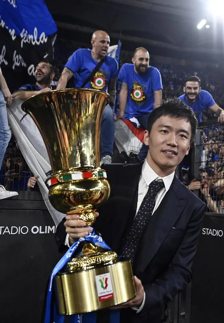 Steven Zhang con la Coppa Italia