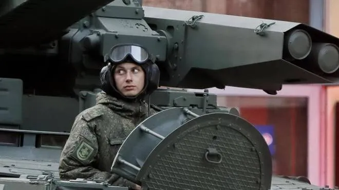 Militari russi su un Bmpt ‘Terminator’ (Tank Support Fighting Vehicle)