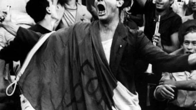 Vittorio Gassman in una scena del film “I mostri“ (1963) di Dino Risi