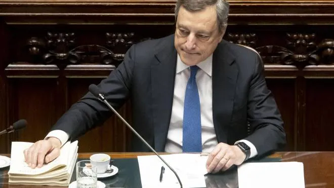 Il premier Mario Draghi (74 anni) alle prese con una maggioranza composita