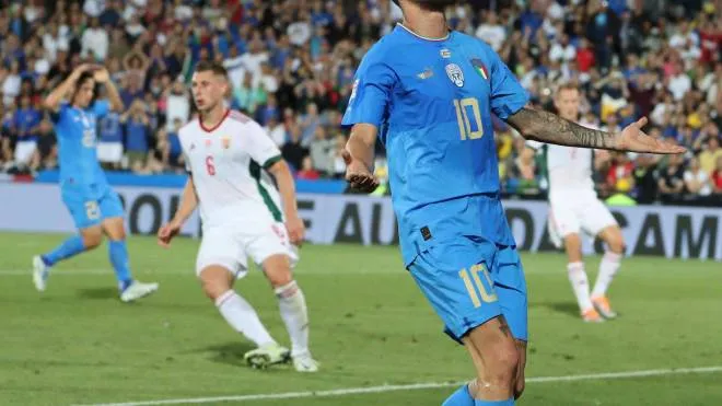 Lorenzo Pellegrini festeggia il gol del 2-0: per lui due gol in due gare di Nations League ed un ruolo da leader di questa nuova Nazionale