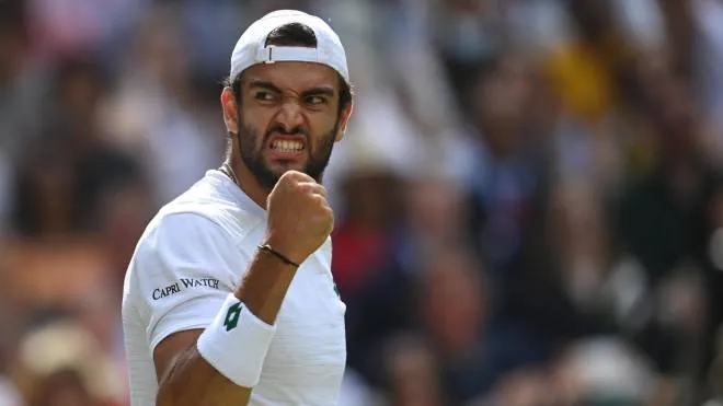 epa09337502 Matteo Berrettini of Italy reacts during the men's final against Novak Djokovic of Serbia at the Wimbledon Championships, Wimbledon, Britain 11 July 2021.  EPA/NEIL HALL   EDITORIAL USE ONLY