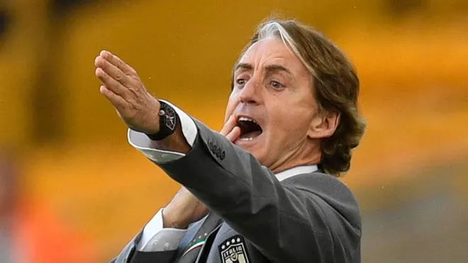 Italy's head coach Roberto Mancini reacts during the UEFA Nations League, league A group 3 football match between England and Italy at Molineux Stadium in Wolverhampton, central England on June 11, 2022. (Photo by Oli SCARFF / AFP) / NOT FOR MARKETING OR ADVERTISING USE / RESTRICTED TO EDITORIAL USE