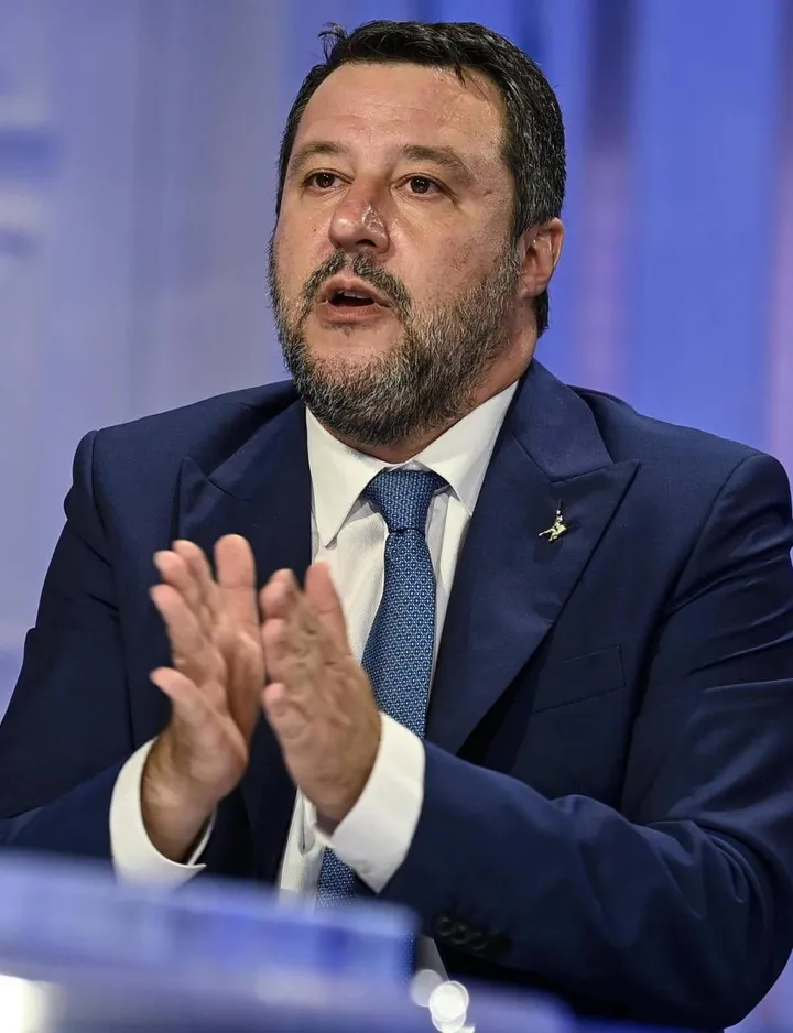 Il leader della Lega, Matteo Salvini, 49 anni, ieri ospite di Porta a porta su Rai1, dopo la bocciatura degli emendamenti leghisti sulla riforma Cartabia