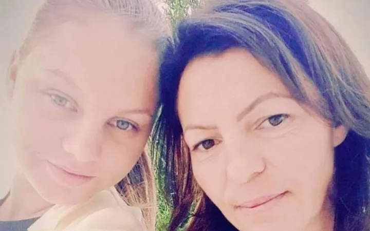 A destra, Gabriela Trandafir, 47 anni, e la figlia Renata, 22 anni. Sono state ammazzate nel cortile della villetta modenese dal 69enne Salvatore Montefusco
