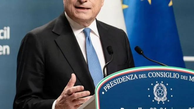 Il premier Mario Draghi (74 anni) insiste per un tetto europeo al prezzo del gas