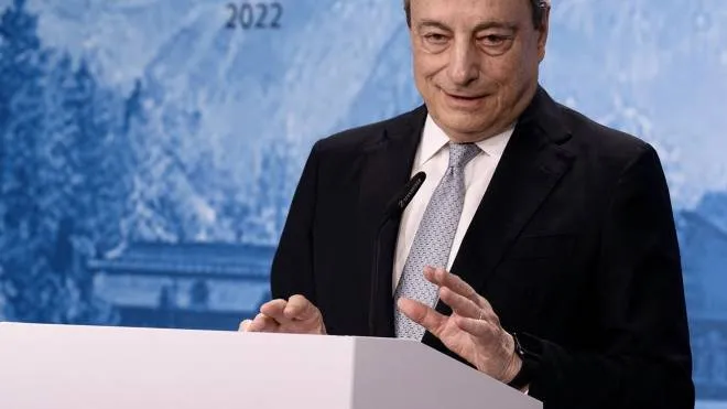 Il presidente del Consiglio, Mario Draghi (74 anni), al summit del G7 in Germania