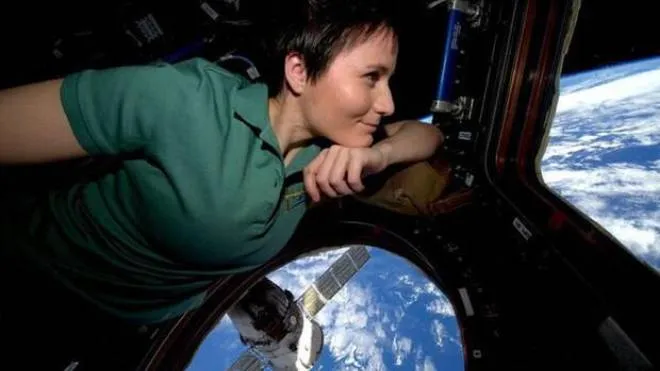 Samantha Cristoforetti, 45 anni di Milano, è stata la prima donna italiana negli equipaggi dell’Agenzia spaziale europea