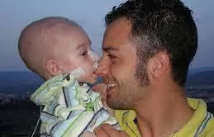 Mauro Zaratta e il piccolo Lorenzo, morto di cancro a 5 anni nel 2014