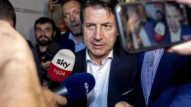 Giuseppe Conte, 57 anni, ha ormai perso il controllo del partito