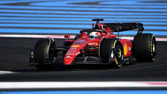 Ferrari's Monegasque driver Charles Leclerc steers his car during the second free practice session ahead of the French Formula One Grand Prix at the Circuit Paul Ricard in Le Castellet, southern France, on July 22, 2022. (Photo by Sylvain THOMAS / AFP)