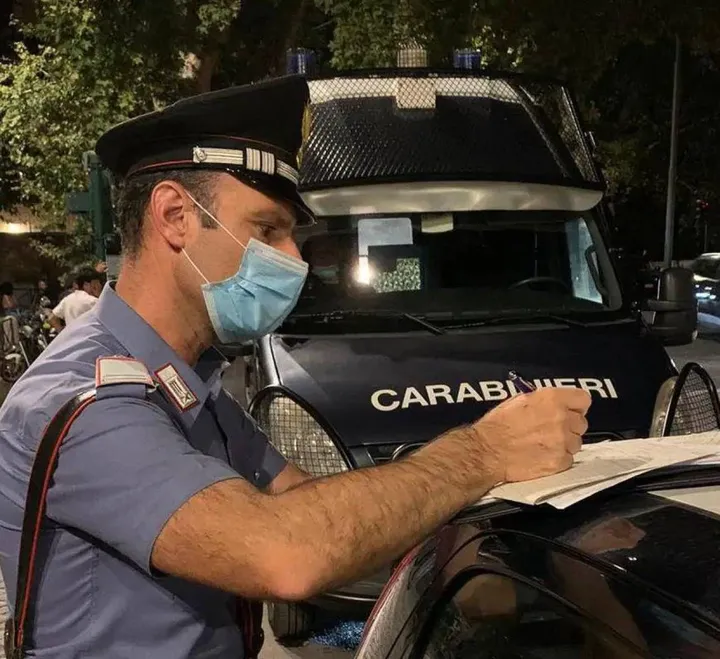 Le indagini sono affidate ai carabinieri: il 19enne è stato arrestato