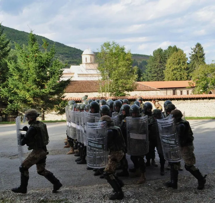 Un comando a guida italiana responsabile della missione Kfor, che per la Nato si occupa dell’area Kosovo