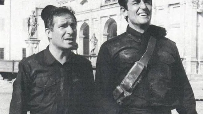 Ugo Tognazzi e Vittorio Gassman nel film di Dino Risi “La marcia su Roma“ (1962)