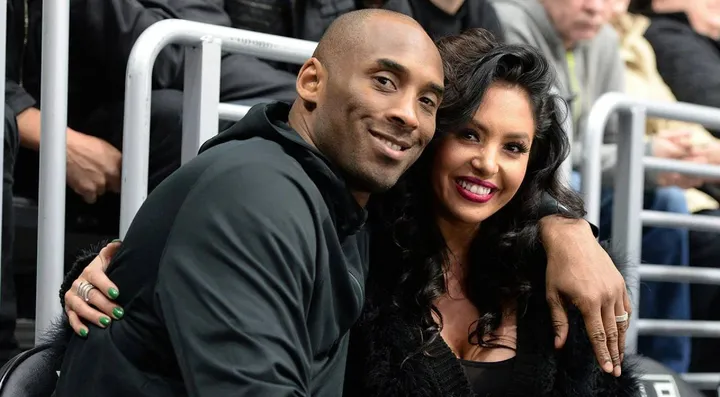 La stella dell’Nba Kobe Bryant, morto nel 2020 a 42 anni, e la moglie Vanessa Laine, 40 anni