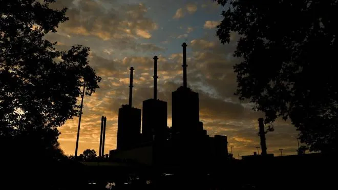 epa10064365 The 'Lichterfelde' combined heat and power plant, responsible for the supply of electricity and urban heat to Berlin's southwest, in Berlin, Germany, 10 July 2022. Due to the sanctions against Russia, energy prices in Germany are rising to a record level.  EPA/FILIP SINGER