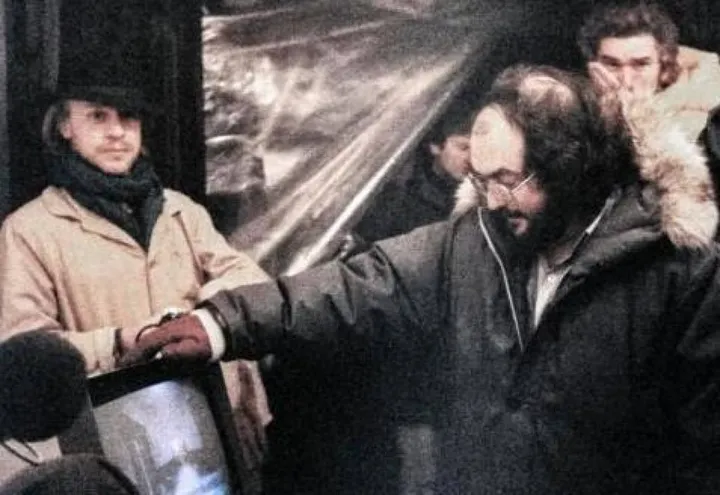 Leon Vitali (a sinistra) con Stanley Kubrick sul set di “Shining“ (1980)