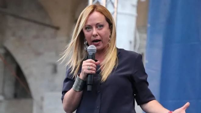 La leader di FdI Giorgia Meloni durante il comizio elettorale in piazza a Perugia, 1 Settembre 2022. ANSA/BASILETTI