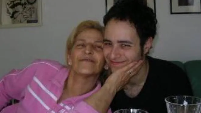 Graziella Marota col figlio Andrea Gagliardoni, morto a 23 anni in un incidente sul lavoro