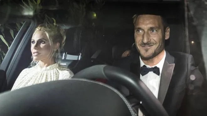 Francesco Totti and his wife Ilary Blasi arrive at the party for Francesco Totti's 40th birthday, celebrated at Tor Crescenza, the Rome castle where Roma's player and captain had his wedding reception in 2005, Rome, 27 September 2016. ANSA/ANGELO CARCONI