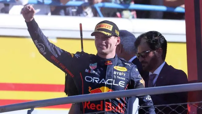 Red Bull driver Max Verstappen of the Netherlands celebrates on podium after winning  the Formula One Grand Prix of Italy at the Autodromo Nazionale Monza race track in Monza, Italy, 11.  
ANSA / MATTEO BAZZI