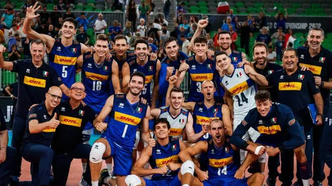 La gioia dell’Italia campione del mondo: gli azzurri avevano vinto il campionato iridato nel 1990 e 1994 con Velasco, nel 1998 con Bebeto, e adesso hanno centrato il quarto titolo mondiale della storia
