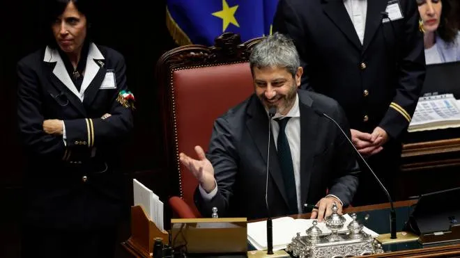 Il presidente della Camera Roberto Fico durante le votazioni sul Decreto Aiuti-bis, Roma, 15 settembre 2022. ANSA/GIUSEPPE LAMI