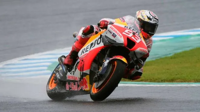 epa10203056 Spanish MotoGP rider Marc Marquez of Repsol Honda Team in action during a practice session of Japan Motorcycling Grand Prix in Motegi, Tochigi Prefecture, north of Tokyo, Japan, 24 September 2022. Marquez captured the pole position for the Sunday's race.  EPA/KIMIMASA MAYAMA