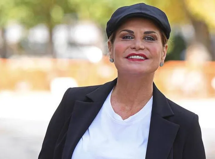 Simona Ventura, 57 anni, conduce con Paola Perego “Citofonare Rai2“