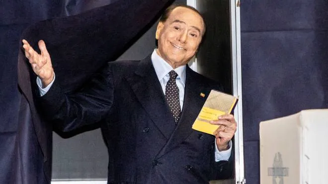 Silvio Berlusconi al seggio
