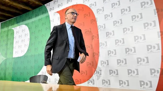 Secretary of Italian party 'Partito Democratico' (PD), Enrico Letta, attends a press conference at Nazareno Pd headquater in Rome, Italy, 26 September 2022. (ANSA) - ROME, SEP 26 - Former premier and centre-left Democratic Party (PD) leader Enrico Letta said Monday he would not contest the party leadership in the PD's next congress that will assess a disappointing general election result.
ANSA/ALESSANDRO DI MEO