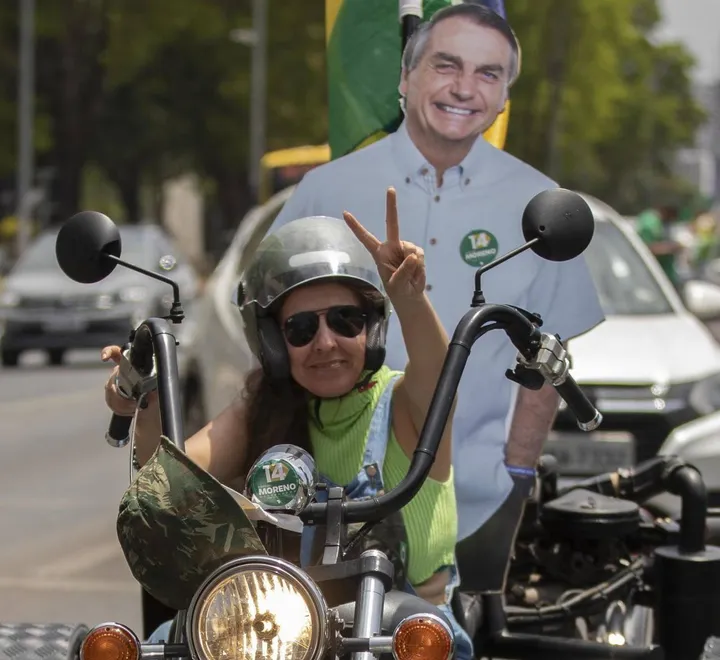 Una supporter del presidente uscente Jair Bolsonaro
