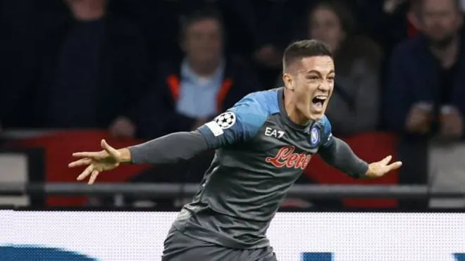 Giacomo Raspadori of SSC Napoli celebrates the 1-1 draw during the UEFA Champions League Group A match between Ajax Amsterdam and SSC Napoli at the Johan Cruijff ArenA in Amsterdam, Netherlands, 04 October 2022. 
ANSA/MAURICE VAN STEEN