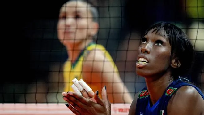 epa10242238 Paola Ogechi Egonu of Italy in action during the 2022 Volleyball Women's World Championship semifinal match between Italy and Brazil, in Apeldoorn, the Netherlands, 13 October 2022.  EPA/SANDER KONING