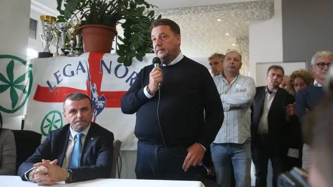 L'ex deputato Gianni Fava durante il suo intervento