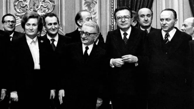 Giulio Andreotti. Sotto, il giuramento del 29 luglio del 1976: nasce l’Andreotti III