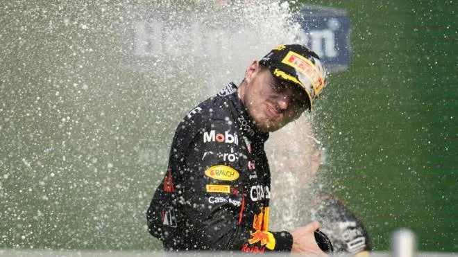 epa10276235 Dutch Formula one driver Max Verstappen of Red Bull Racing celebrates on the podium after winning the Formula One Grand Prix of  Mexico City, at the Circuit of Hermanos Rodriguez, in Mexico City, Mexico, 30 October 2022.  EPA/Luis Licona