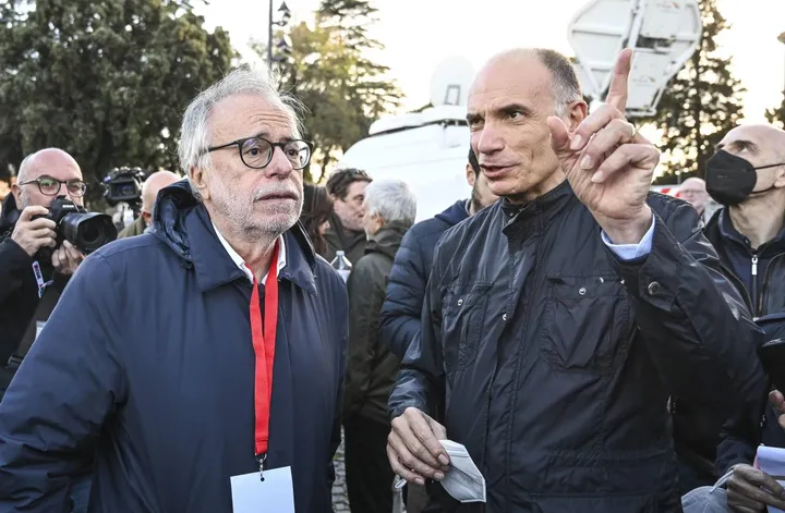 Enrico Letta, 56 anni, in piazza con Andrea Riccardi di Sant’Egidio, 72