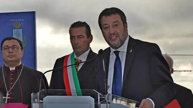Il vicepremier e ministro dei Trasporti e delle Infrastrutture Matteo Salvini partecipa alla cerimonia di riapertura al traffico del Ponte Monumentale Pio IX, Ariccia, 17 novembre 2022.
ANSA
