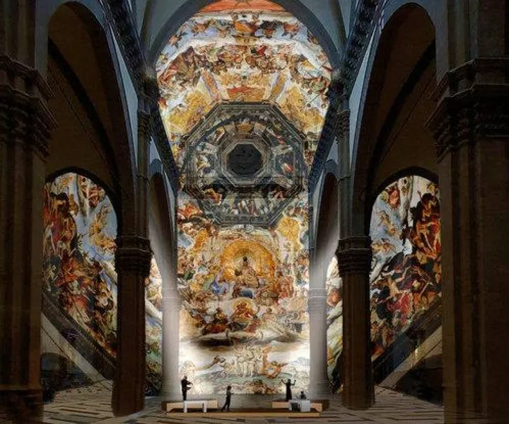 L’interno di Santa Maria del Fiore a Firenze: lo spettacolo di Giancarlo Cauteruccio. è un abbraccio fra musica, poesia, luce, teatro
