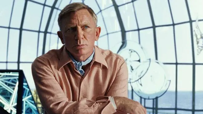 Daniel Craig nel film 'Glass Onion - Knives Out' - Foto: Netflix